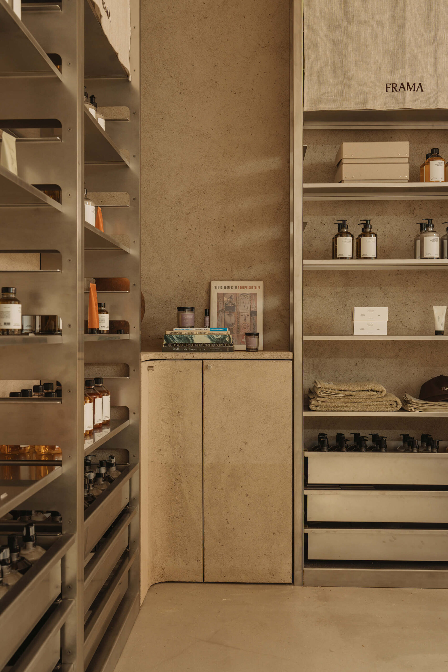 SHOP