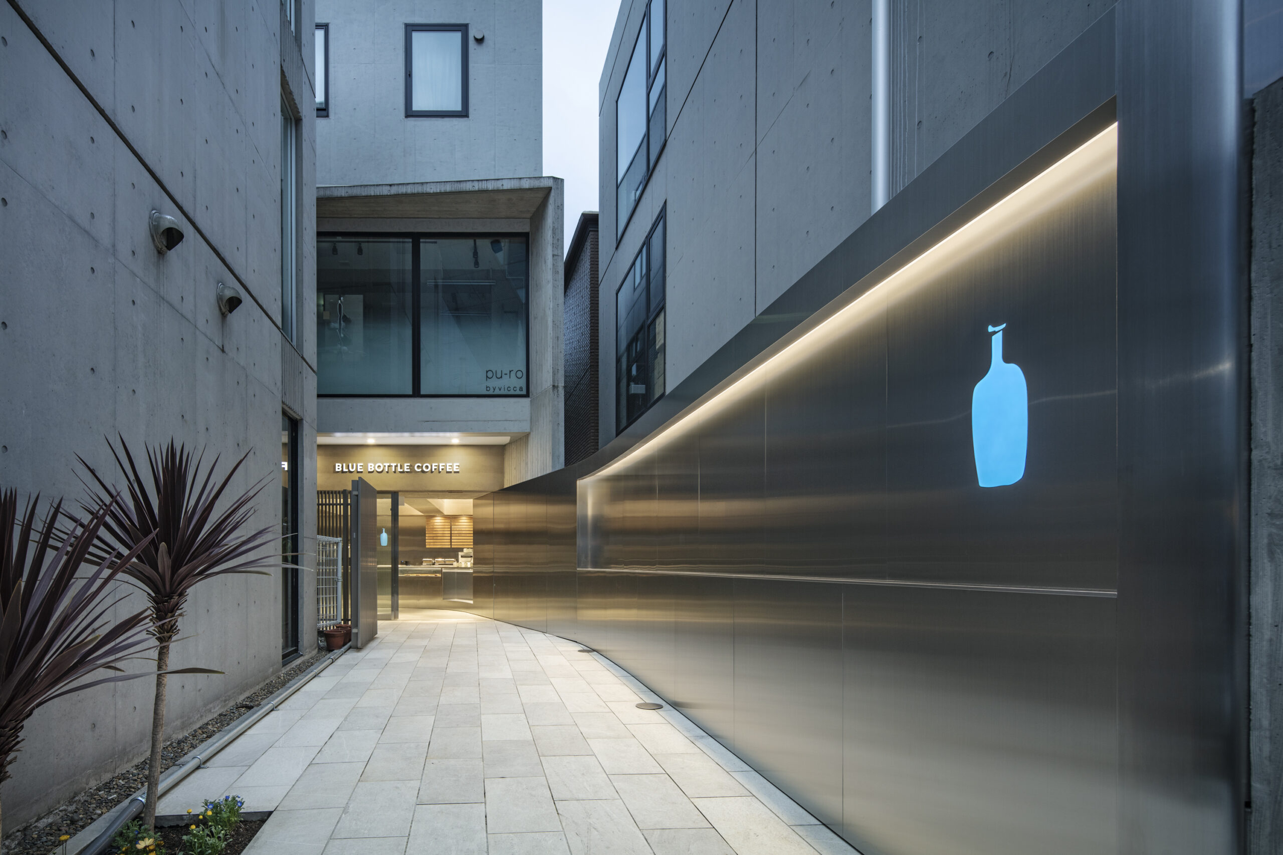 BLUE BOTTLE COFFEE HARAJUKU
